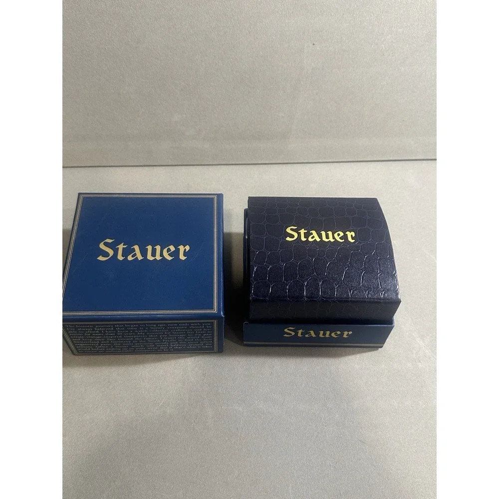 Staur Men's Watch‎ New Open Box Needs Batteries)